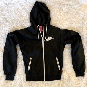 Women’s Nike Zip Up Jacket